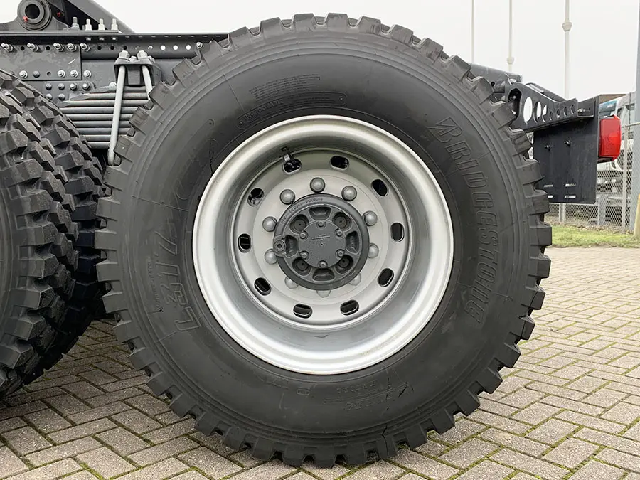 Renault Kerax 440 DXI 6x6 Tractor Head 12