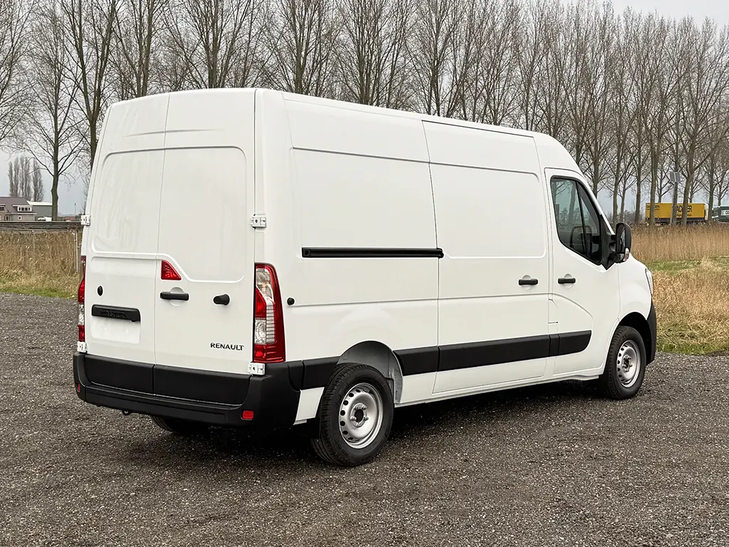Renault Master L2H2 4x2 Closed Van 6