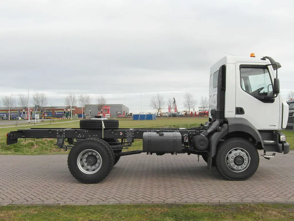 Renault Midlum 240.15 4x4 Chassis Cabin 5
