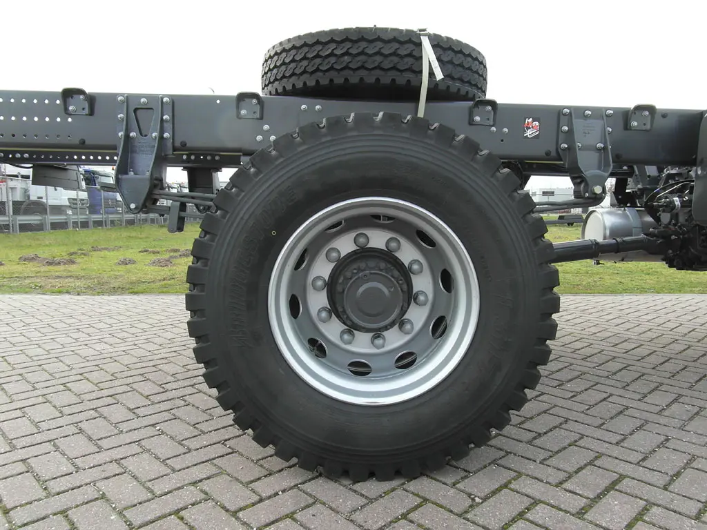 Renault Midlum 240.15 4x4 Chassis Cabin 13