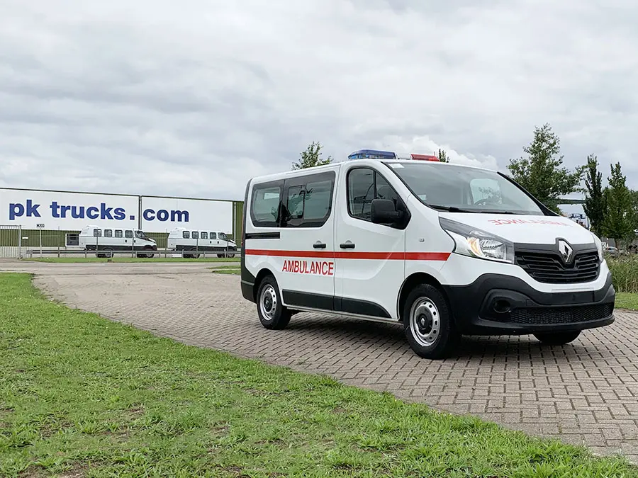 Renault Trafic dCi 120 L1H1 4x2 Ambulance Van 4
