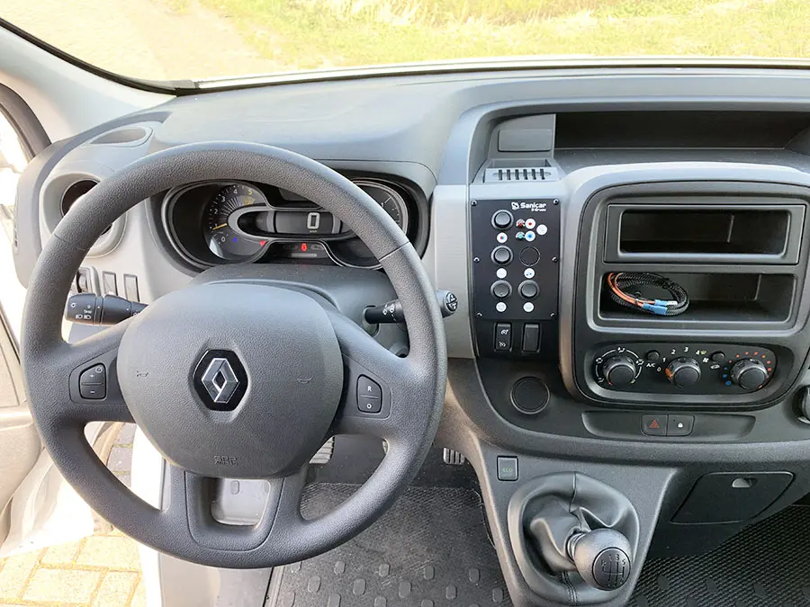 Renault Trafic dCi 120 L1H1 Ambulance fourgon 4x2 9