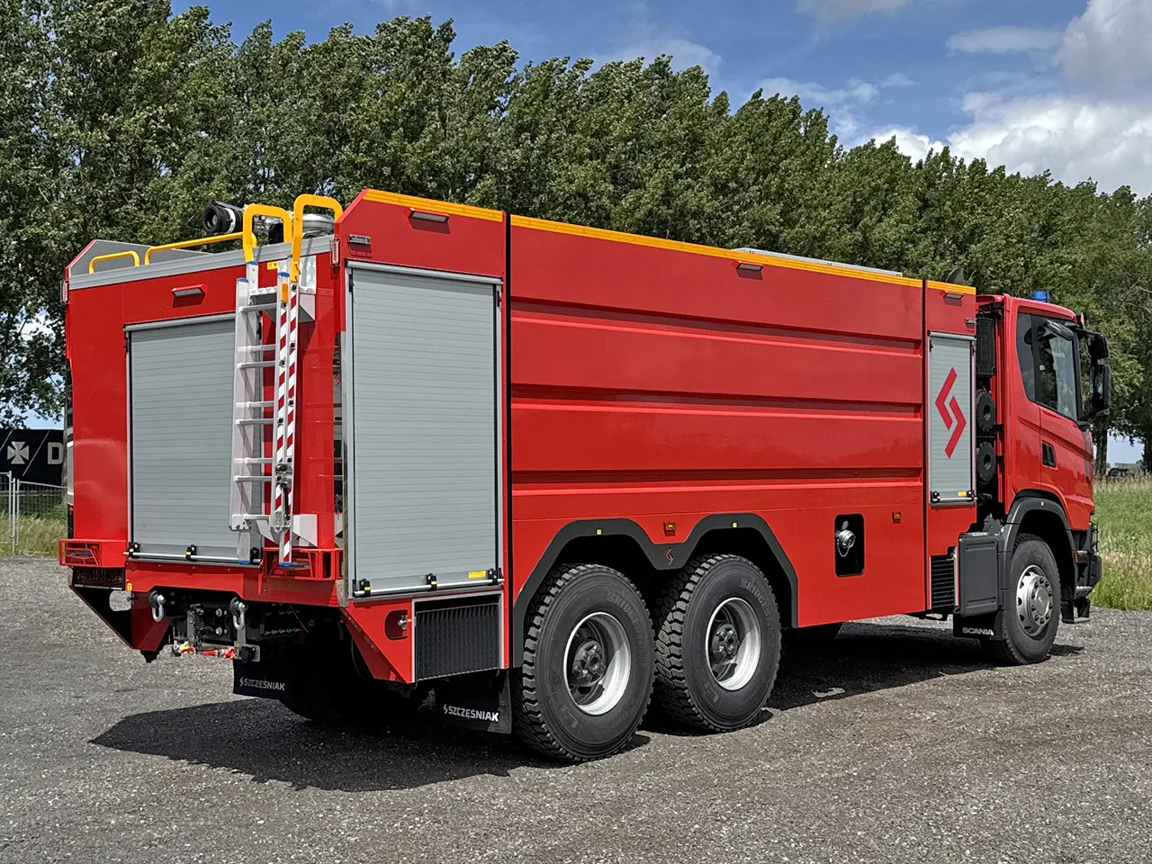 Scania G460 HZ 6x4 Fire Fighter Truck 2