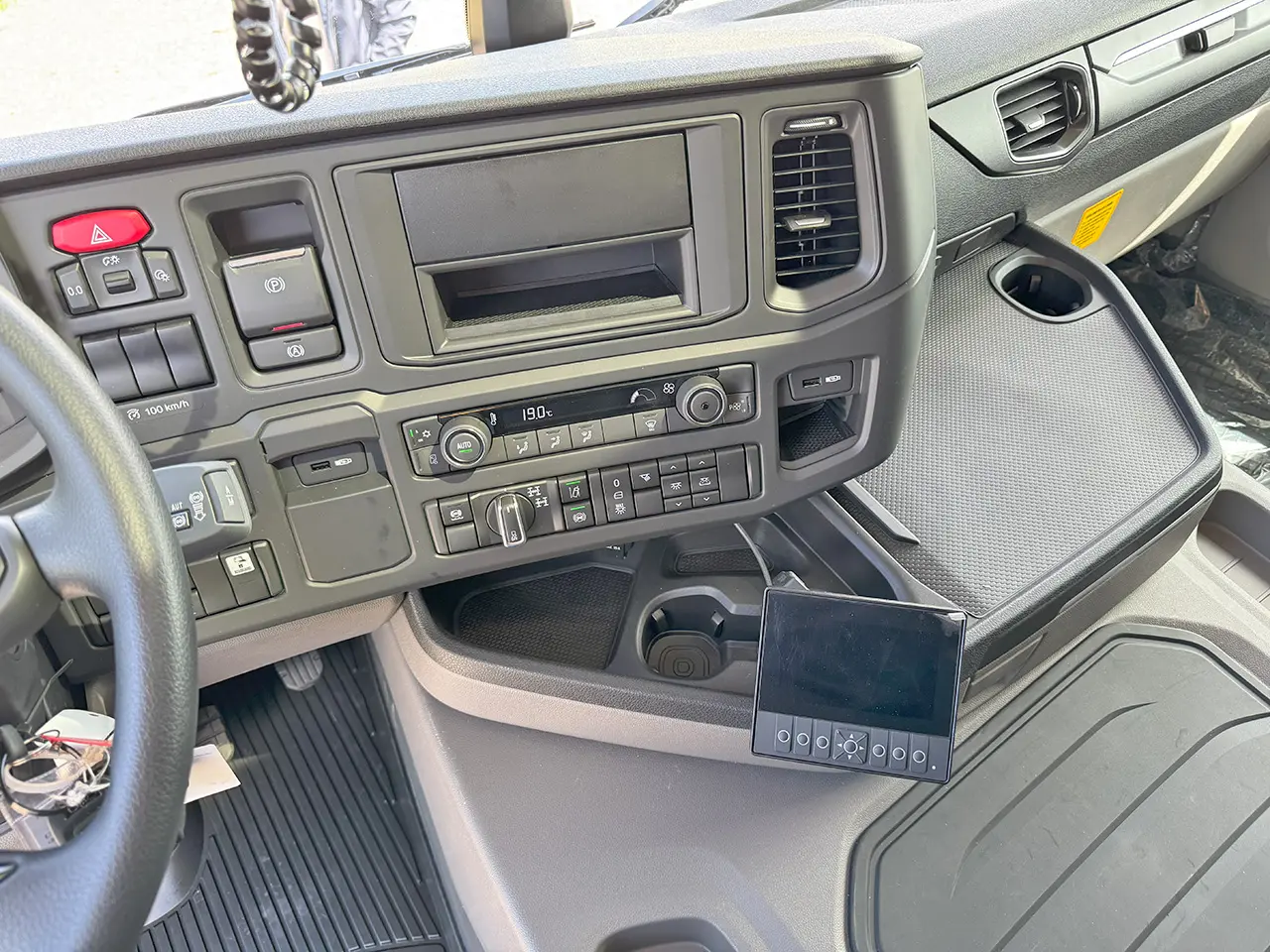 Scania G460 HZ 6x4 Fire Fighter Truck 10