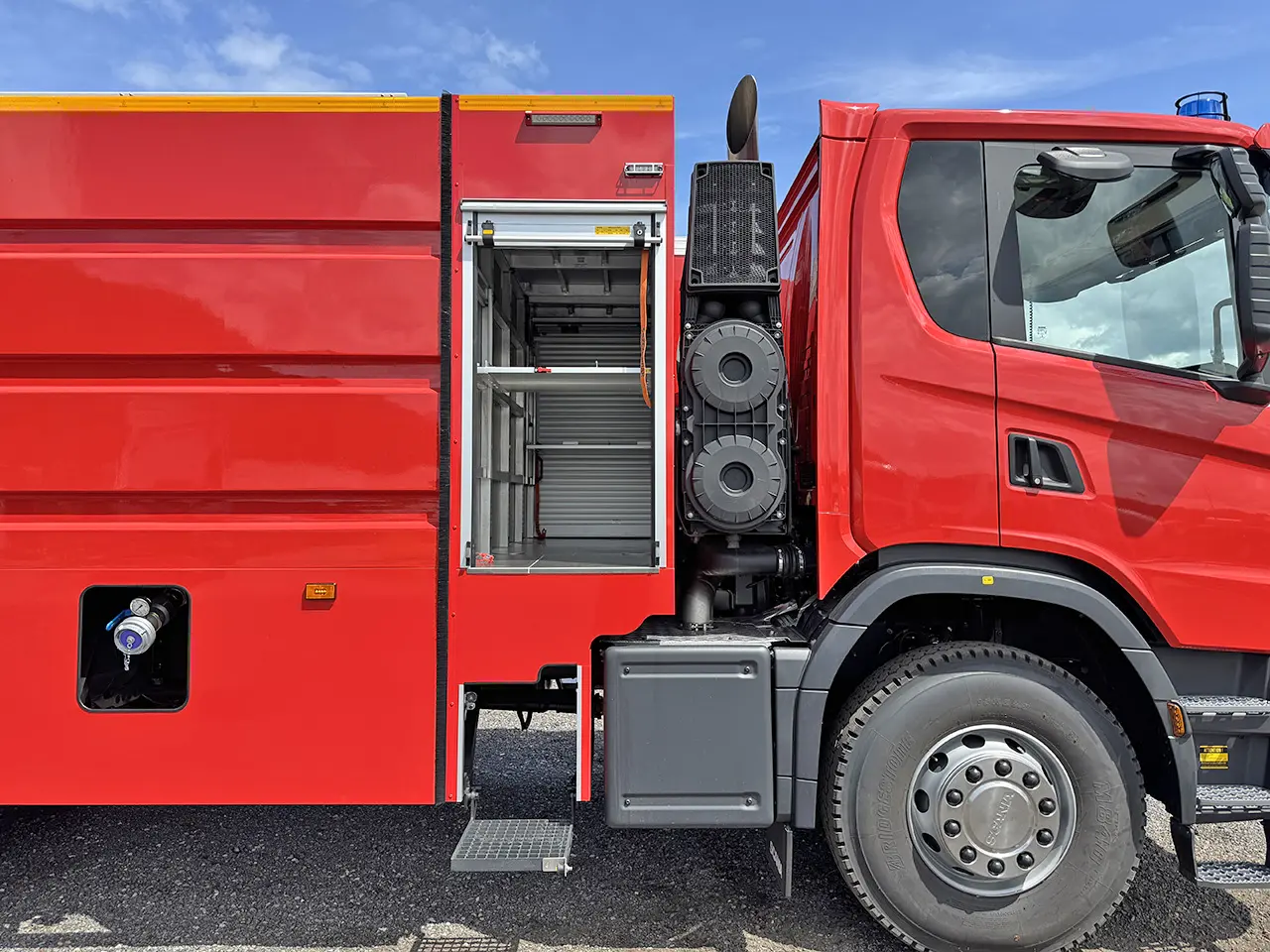 Scania G460 HZ Camion de pompiers 6x4 14