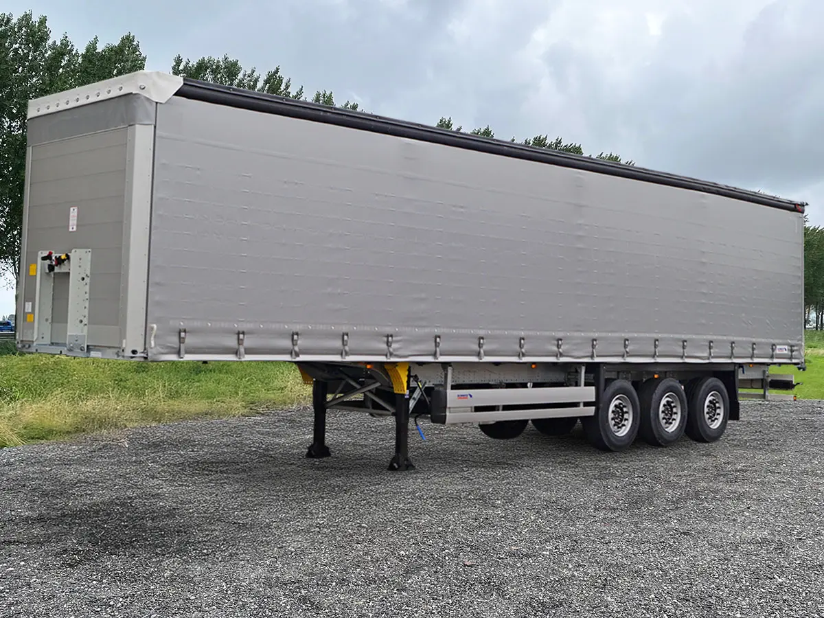 Schmitz Cargobull SCS 24/L Tilt/Curtainside Box Trailer 3-Axle
