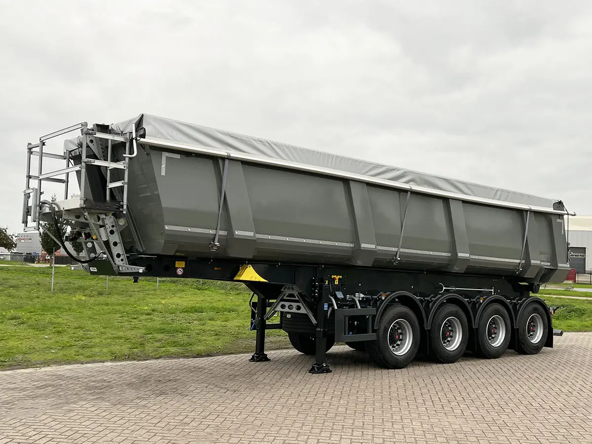 Schmitz Cargobull SKI 24 4-Axle Tipper Trailer 1