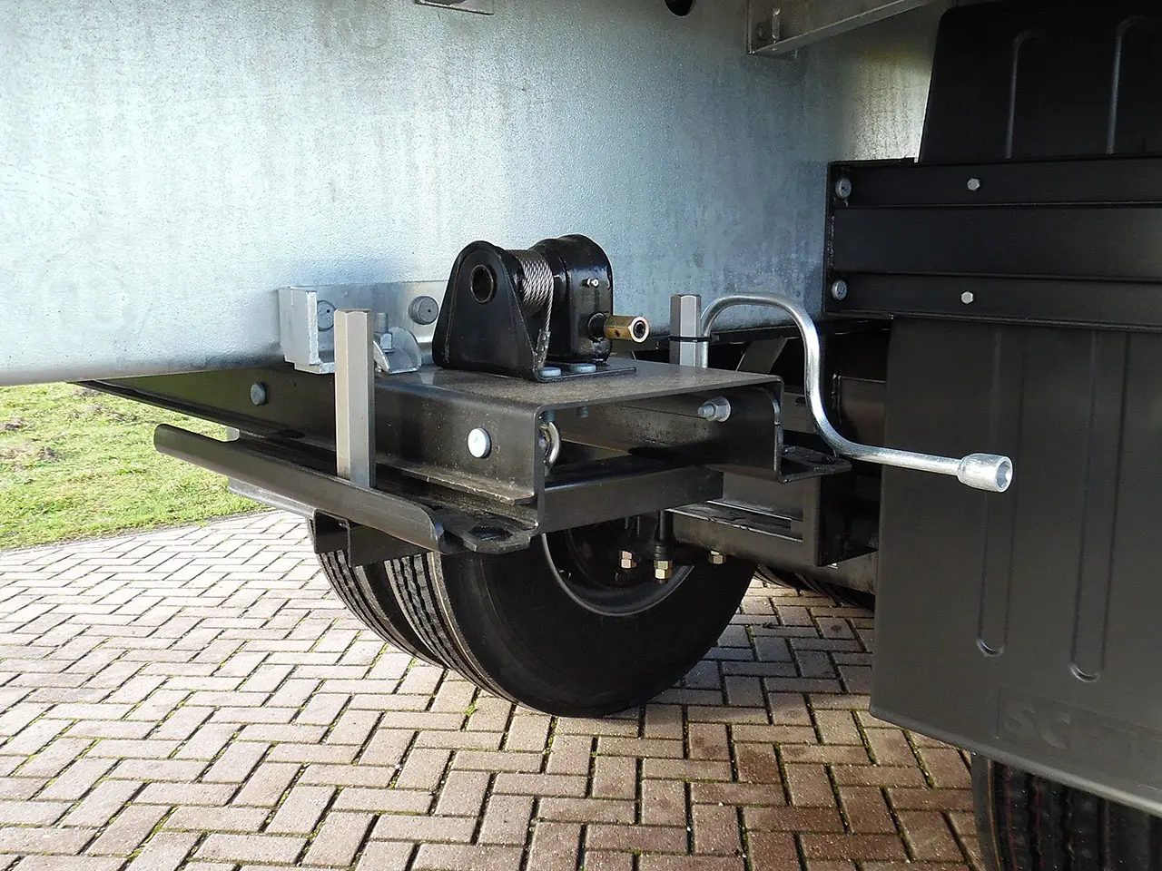 Schmitz SHD 40ft 3-Axle Flatbed Trailer with Twistlock 14