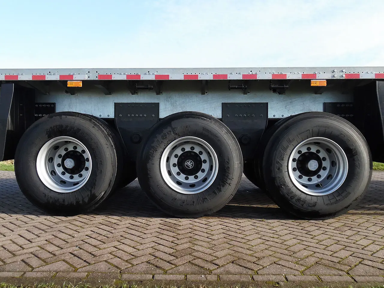 Schmitz SHD 40ft Semi-remorque plateau porte container 3-Essieux 15