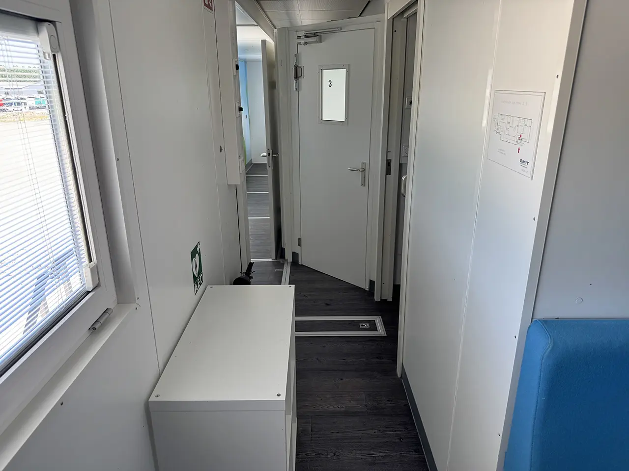 Smit STO-1030 Medical Hospital Trailer 2-Axle 28