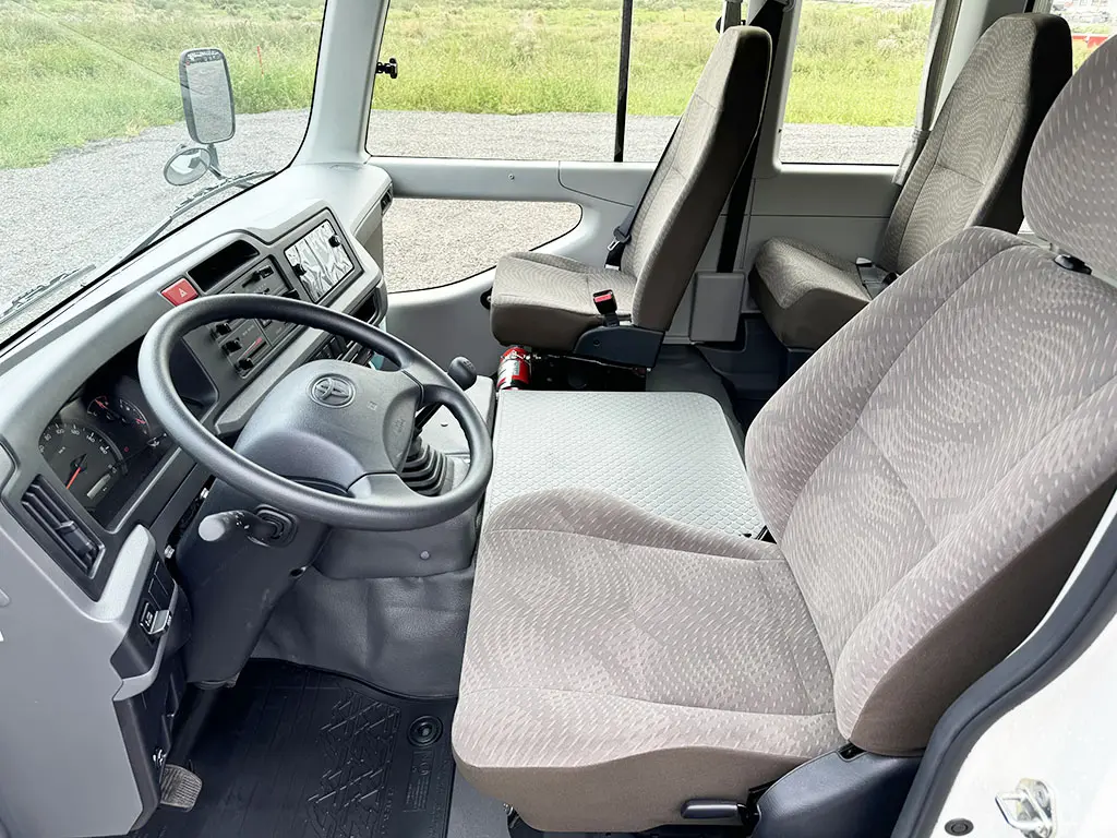 Toyota Coaster 23S High Roof Midi bus 4x2 7