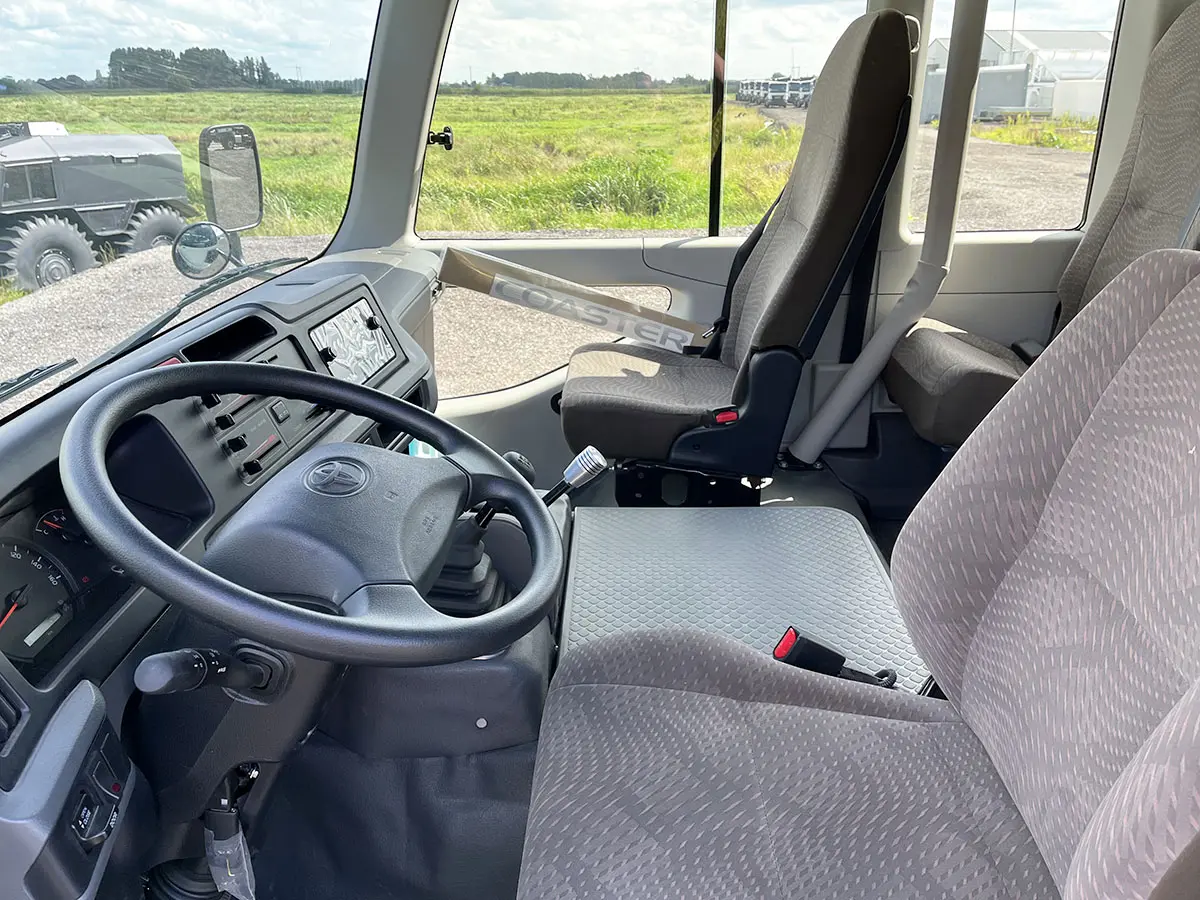 Toyota Coaster 30S 4x4 Midi Bus 7