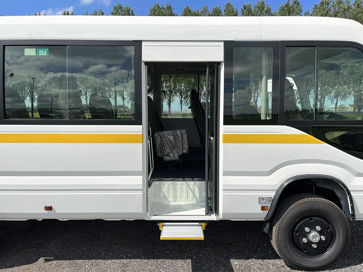 Toyota Coaster 30S 4x4 Midi Bus 10