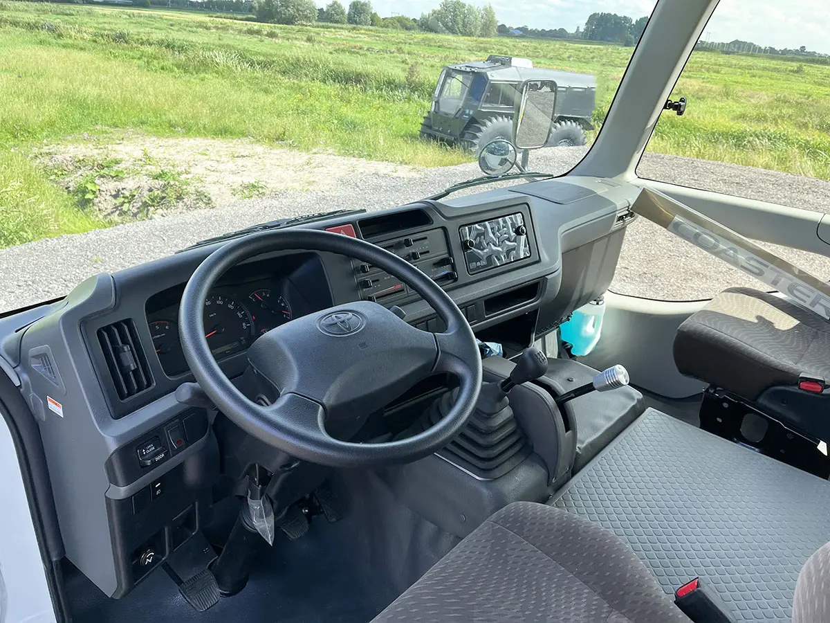 Toyota Coaster DSL 23 4x4 Midi Bus 8