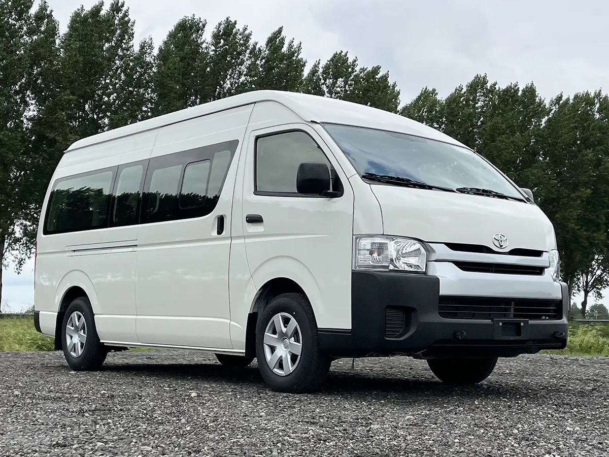Toyota Hiace GL High Roof 4x2 Mini Bus 4