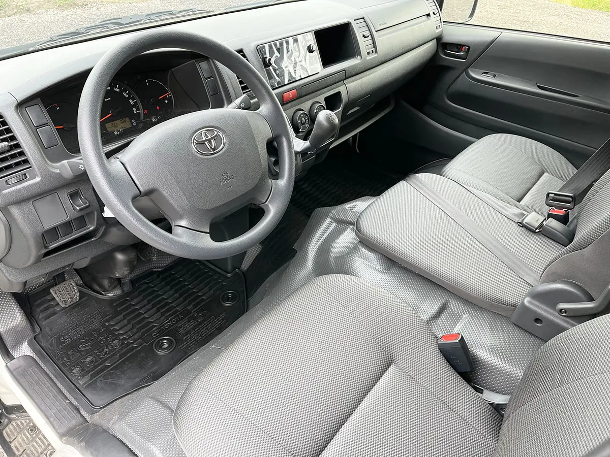 Toyota Hiace GL High Roof Mini bus 4x2 8