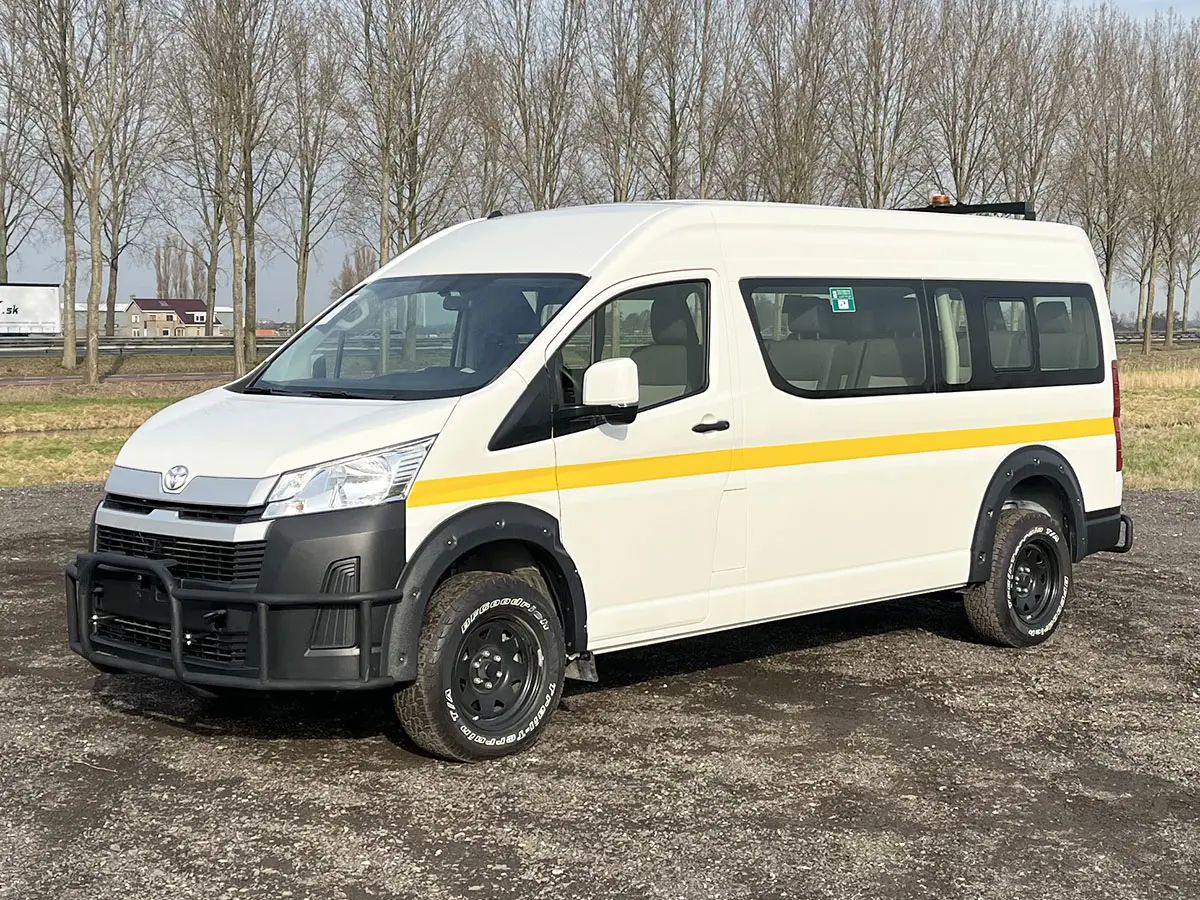 Toyota Hiace GL High Roof Mini bus 4x4