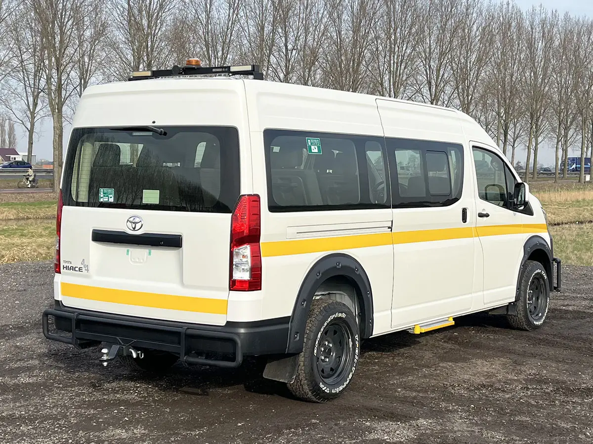 Toyota Hiace GL High Roof Mini bus 4x4 6