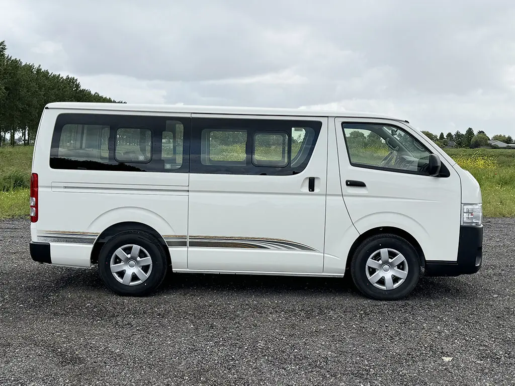 Toyota Hiace Standard 4x2 Mini Bus 5