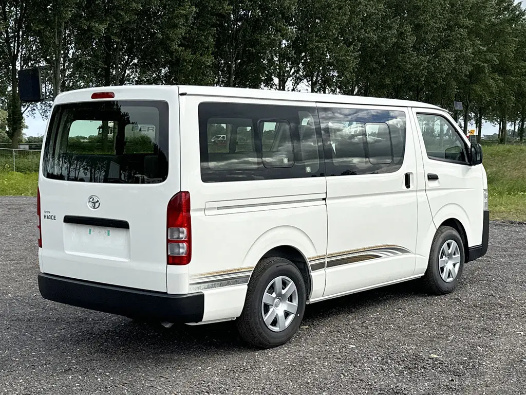 Toyota Hiace Standard 4x2 Mini Bus 6