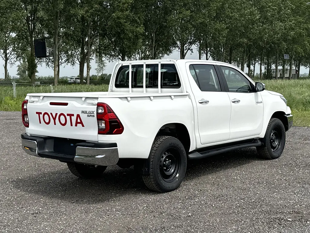 Toyota HiLux 2.4 GLX 4x4 Double Cab Pick-up 6