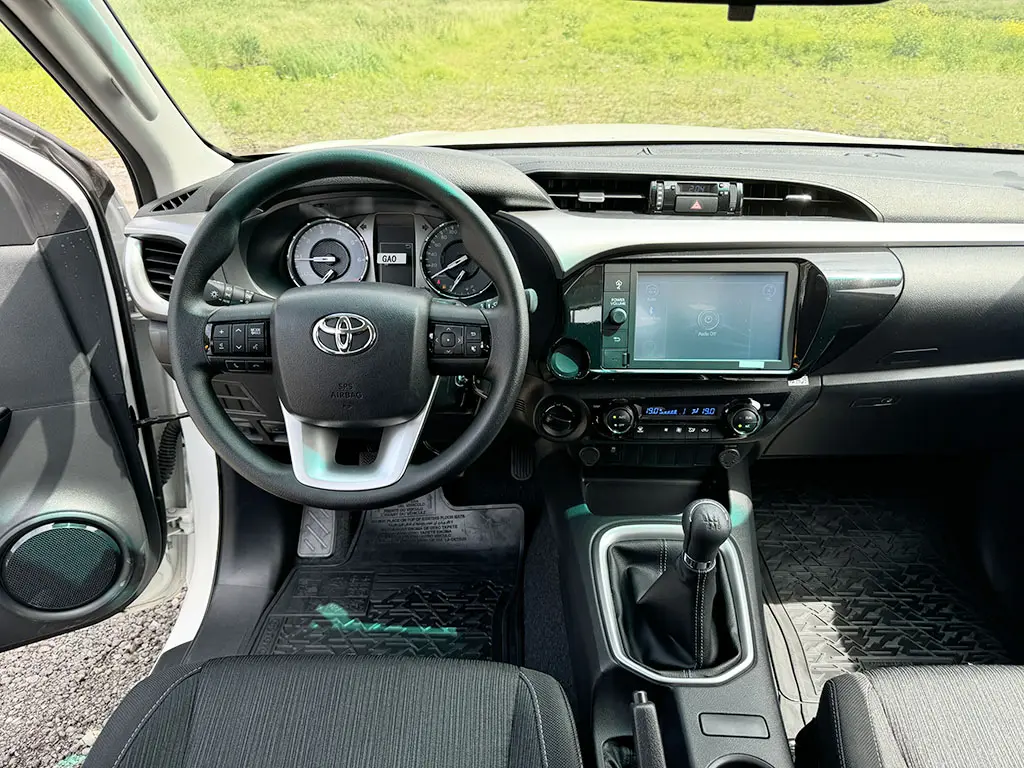 Toyota HiLux 2.4 GLX 4x4 Pick-up cabine double 9