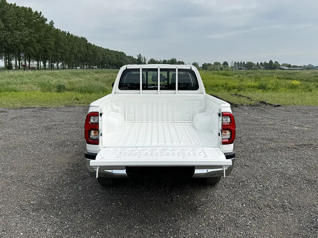 Toyota HiLux 2.4 GLX 4x4 Pick-up cabine double 11