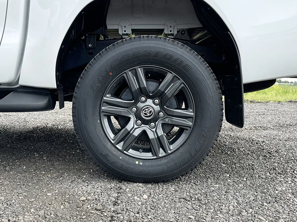 Toyota HiLux 2.4 GLX SR5 4x4 Double Cab Pick-up 13