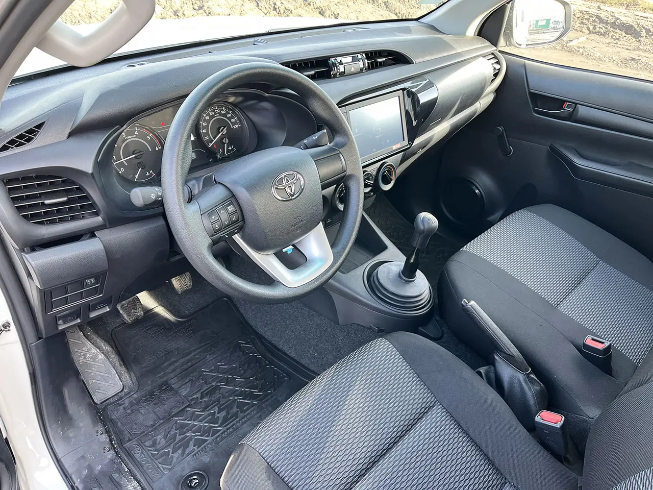 Toyota Hilux 2.4D Pick-up cabine double 4x4 8