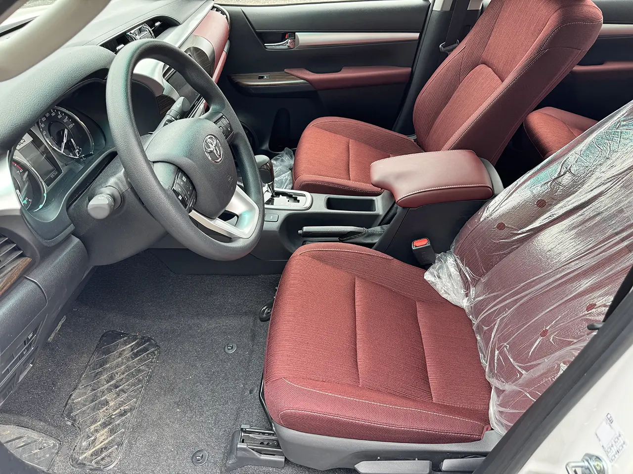 Toyota Hilux 2.7 LPG Double Cab Pick-up 4x4 9