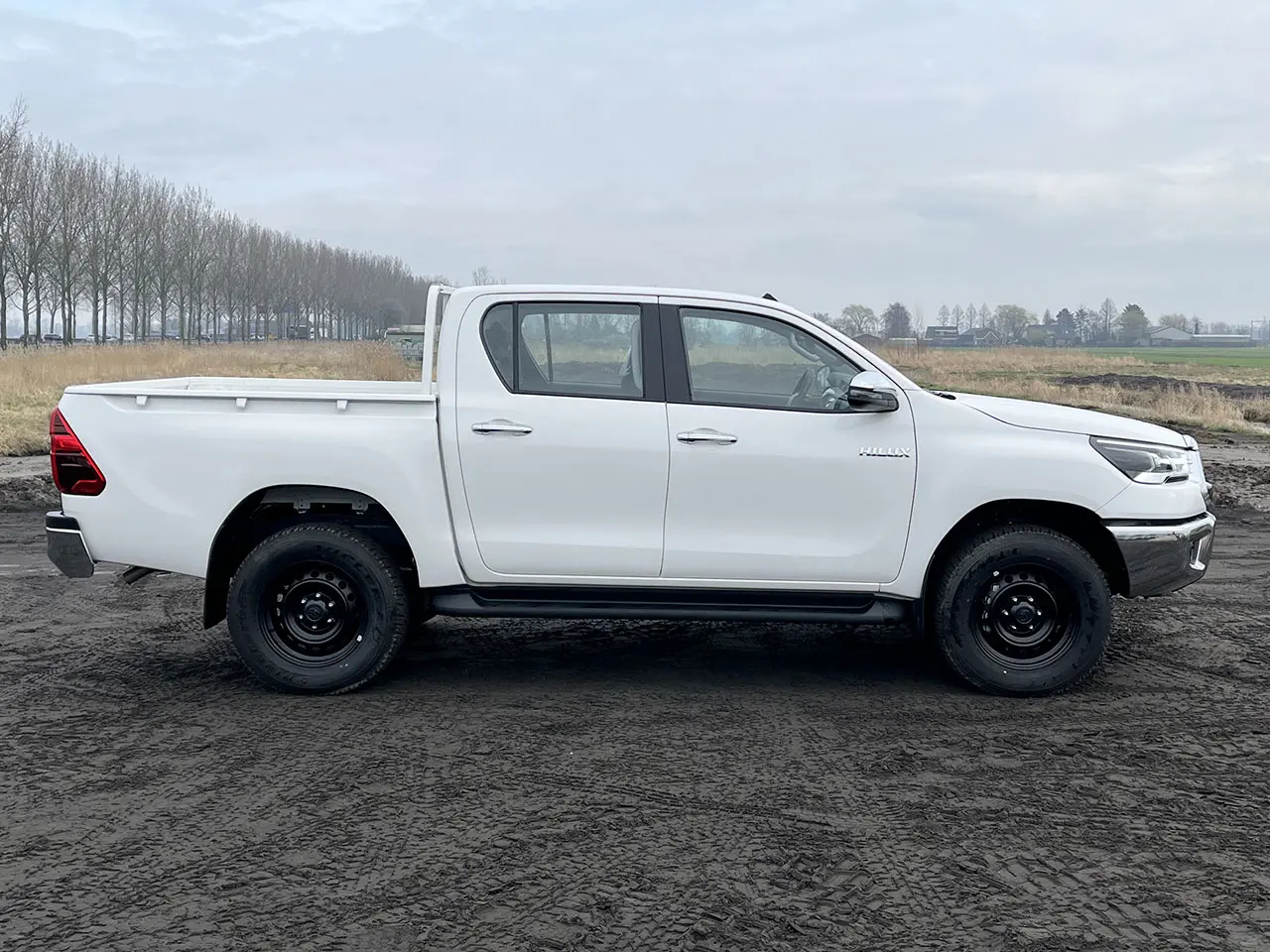 Toyota Hilux GLX T.DSL 4x4 Double Cab Pick-up 5