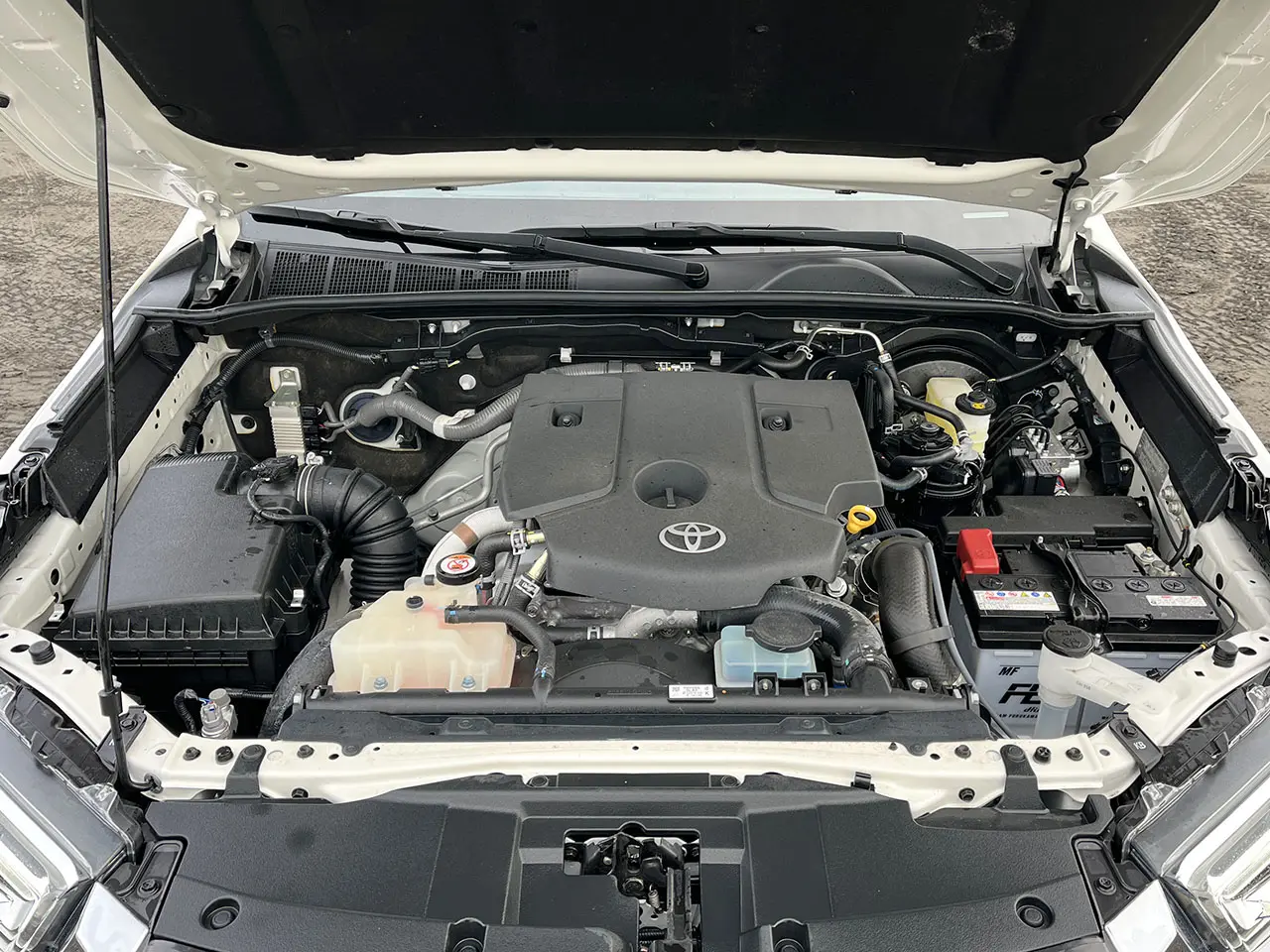 Toyota Hilux GLX T.DSL 4x4 Double Cab Pick-up 12