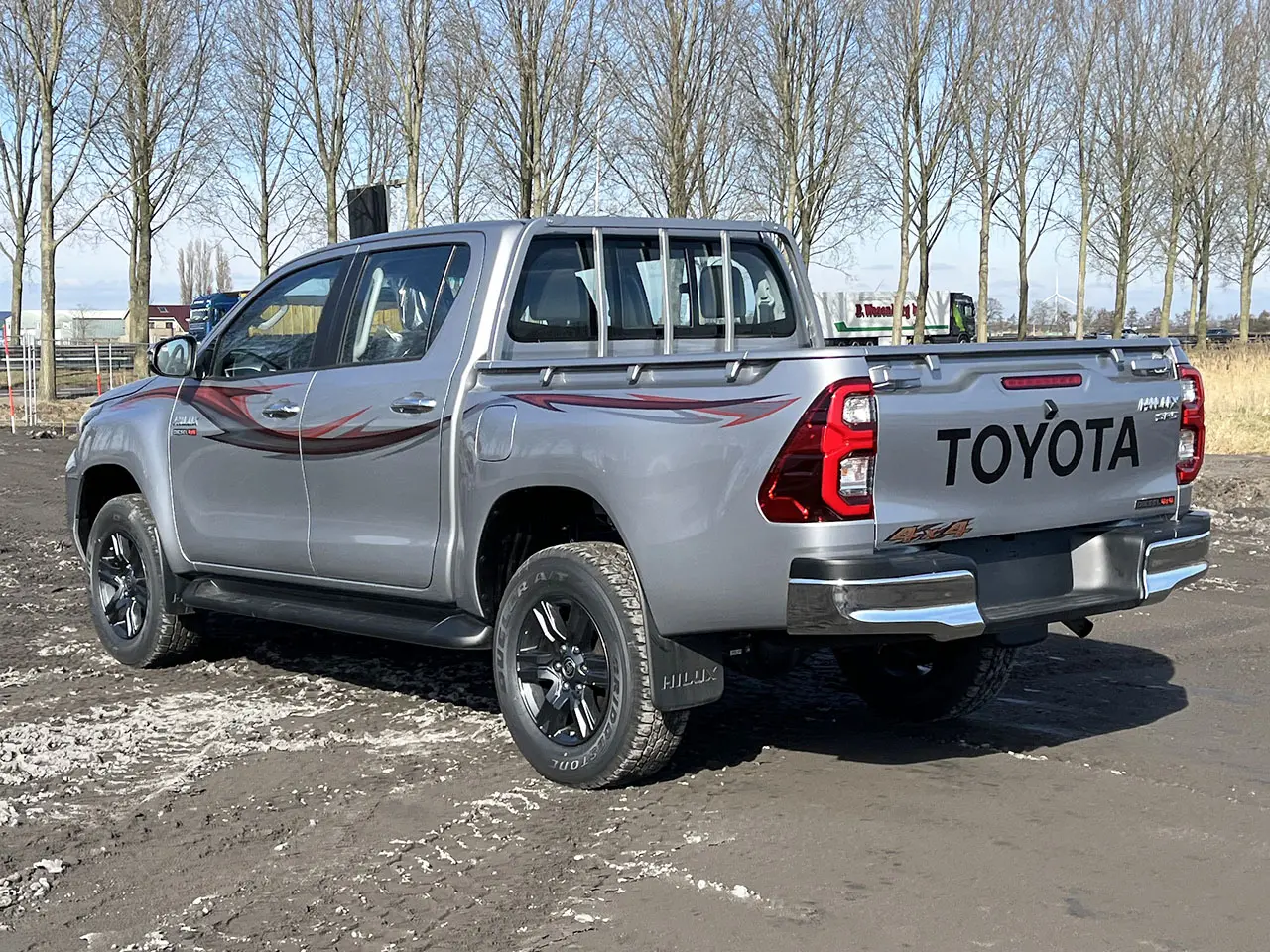 Toyota Hilux GLX T.DSL 4x4 Double Cab Pick-up 3