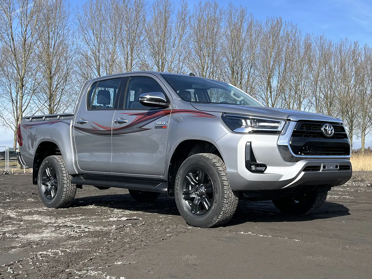 Toyota Hilux GLX T.DSL 4x4 Double Cab Pick-up 4