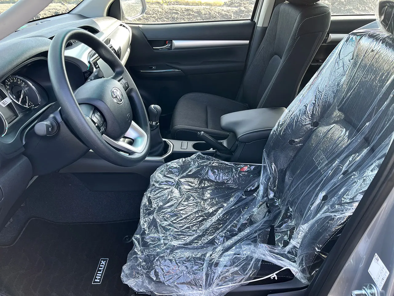 Toyota Hilux GLX T.DSL Double Cab Pick-up 4x4 7