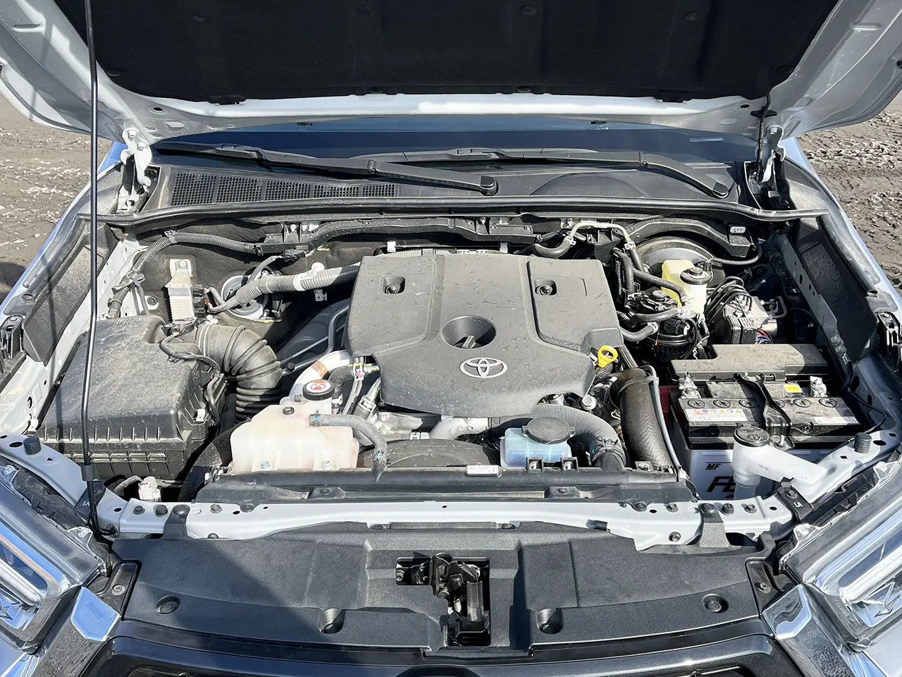 Toyota Hilux GLX T.DSL 4x4 Double Cab Pick-up 13