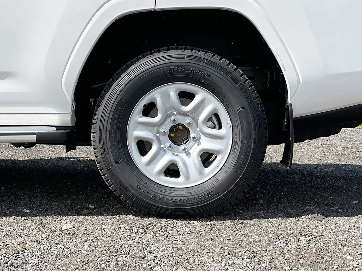 Toyota Land Cruiser 300 GX.R SUV (Véhicule Utilitaire Sport) 4x4 13
