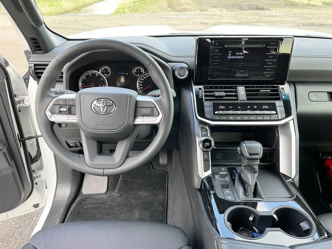 Toyota Land Cruiser 300 GX.R SUV (Véhicule Utilitaire Sport) 4x4 9
