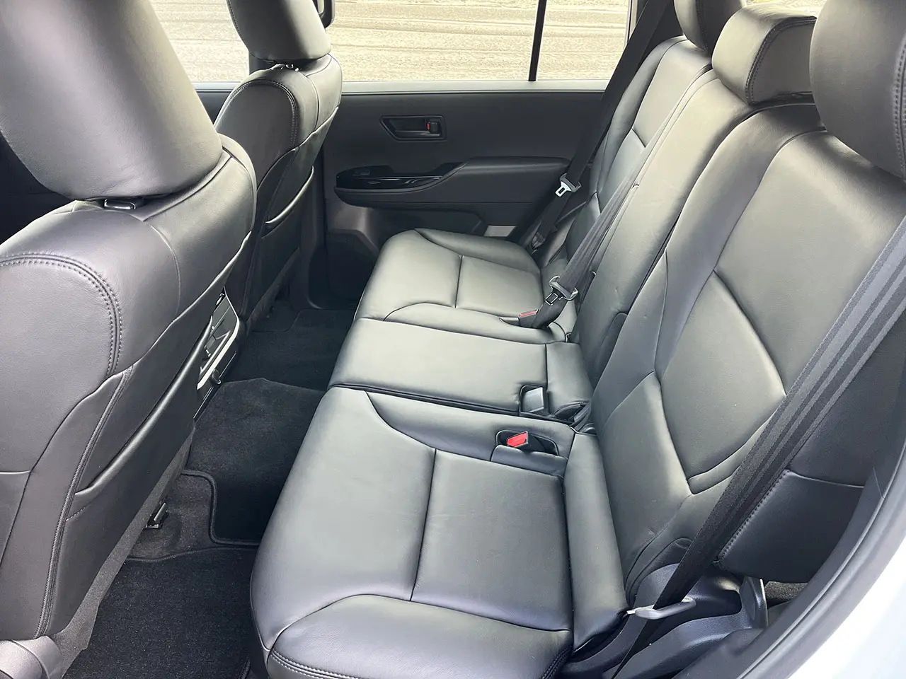 Toyota Land Cruiser 300 GX.R SUV (Véhicule Utilitaire Sport) 4x4 10