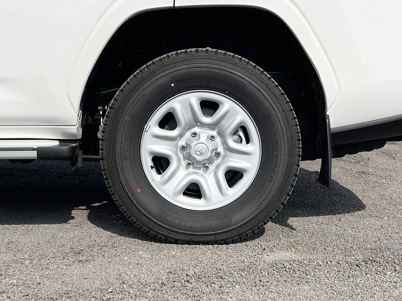 Toyota Land Cruiser 300 GX.R 4x4 SUV (Véhicule Utilitaire Sport) 14