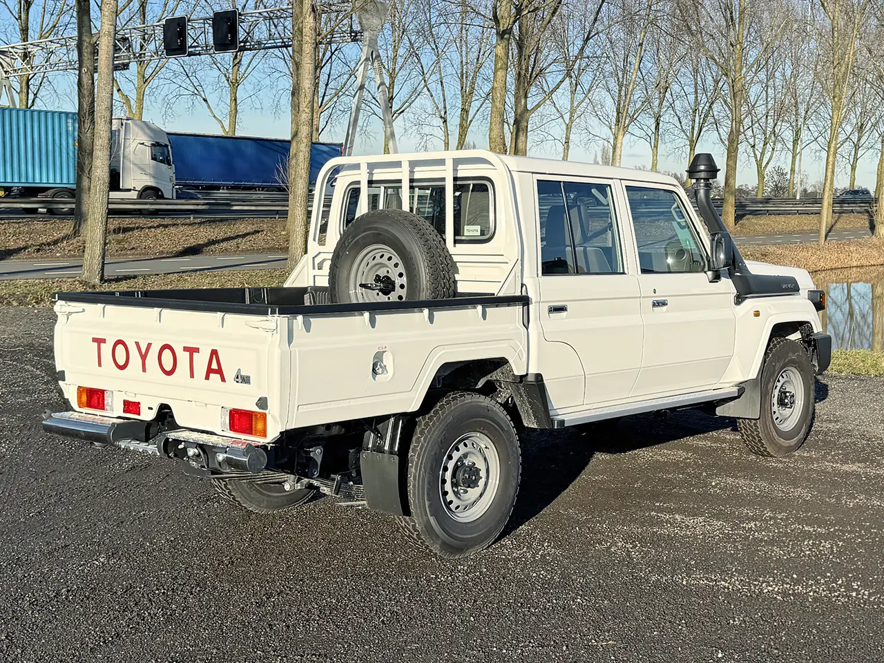 Toyota Land Cruiser GDJ79 4x4 Pick-up cabine double