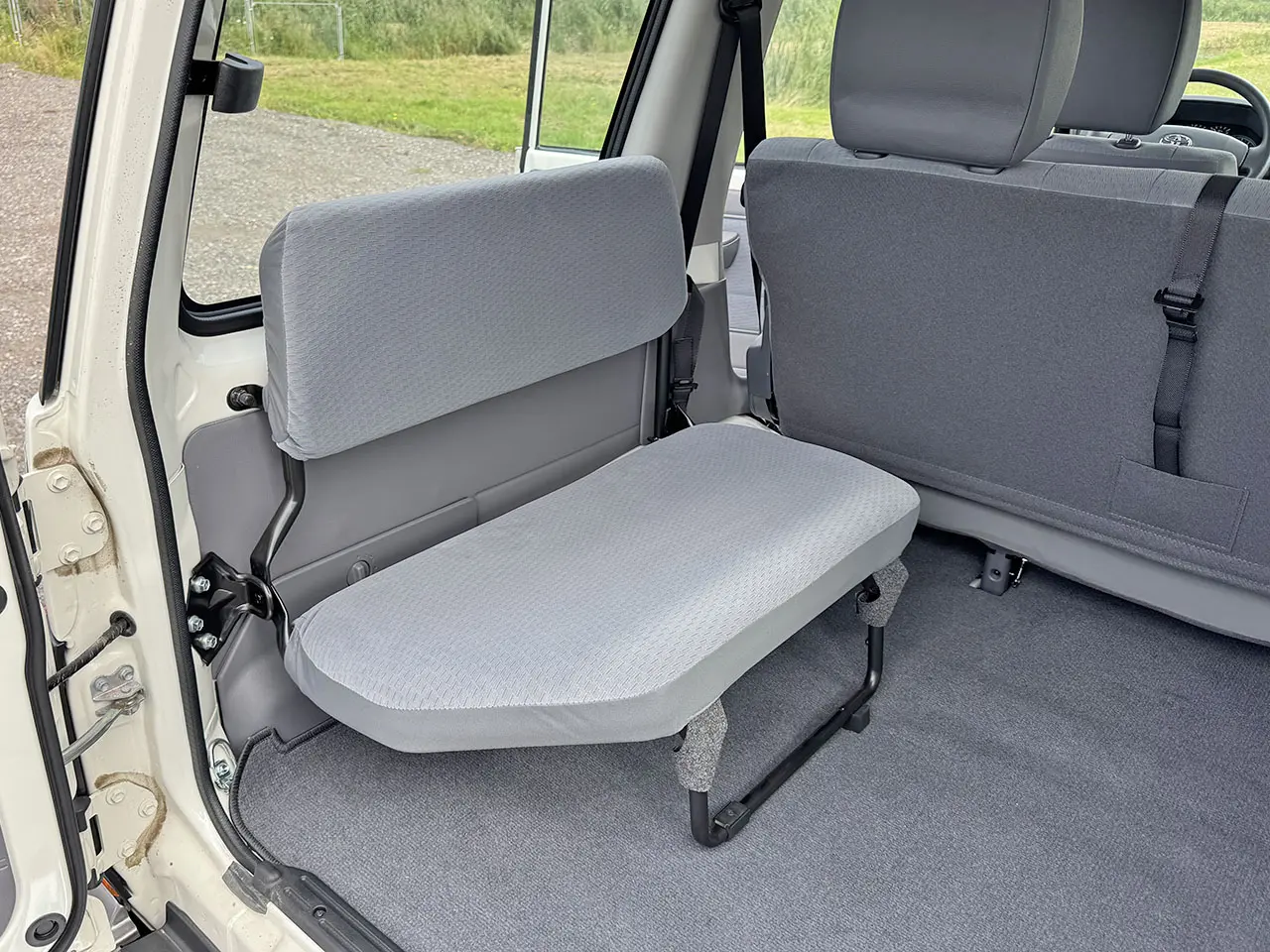 Toyota Land Cruiser HZJ76L 4x4 Hard Top 15