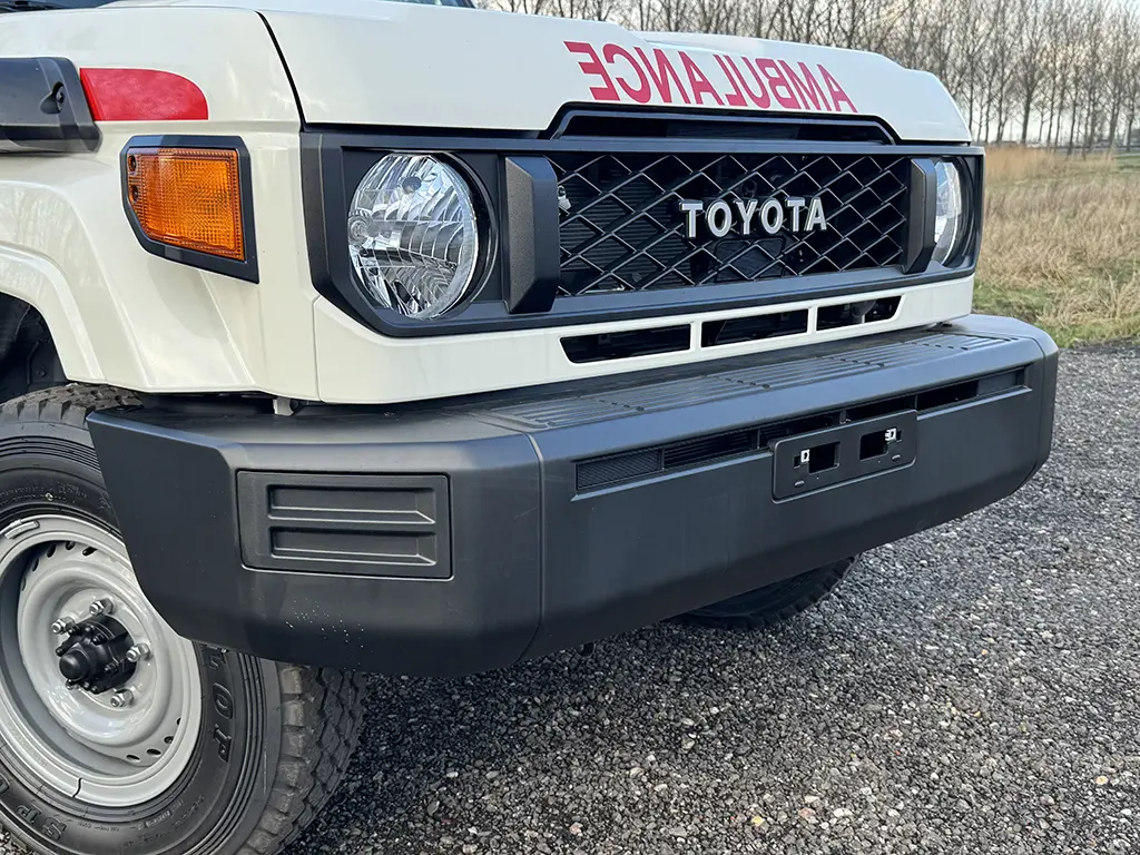 Toyota Land Cruiser HZJ78 4x4 Ambulance 15