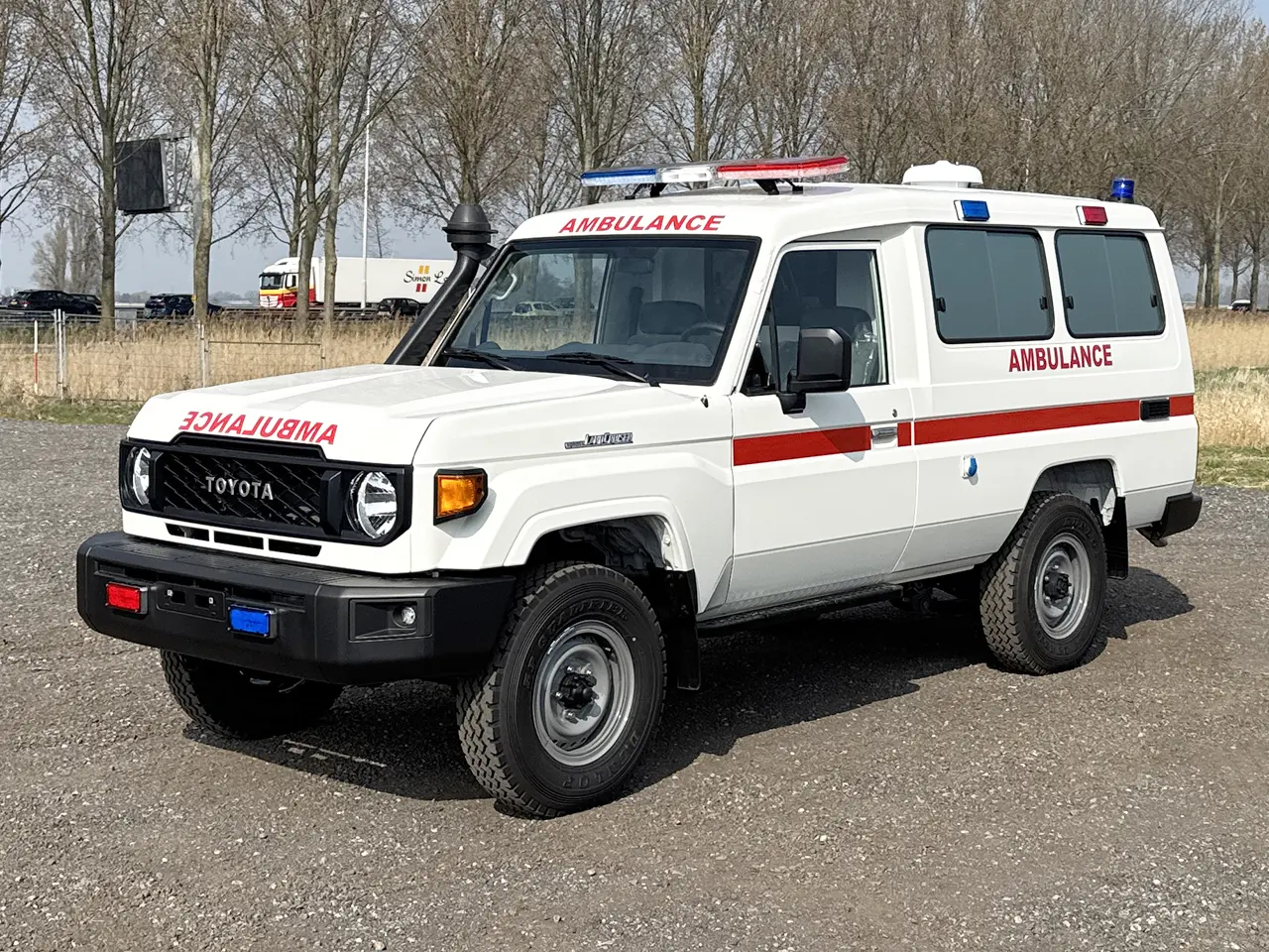 Toyota Land Cruiser HZJ78 4x4 Ambulance