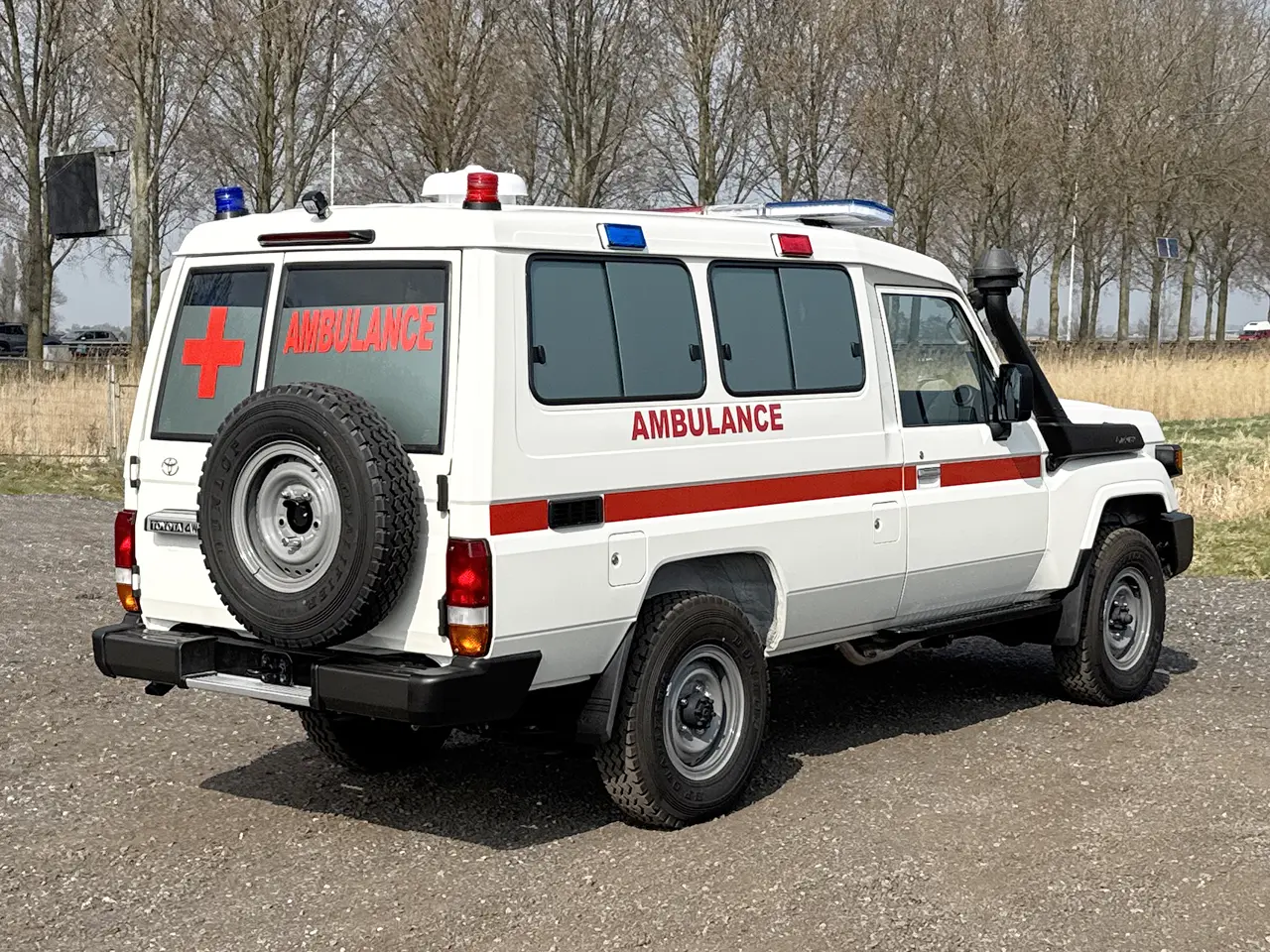 Toyota Land Cruiser HZJ78 4x4 Ambulance