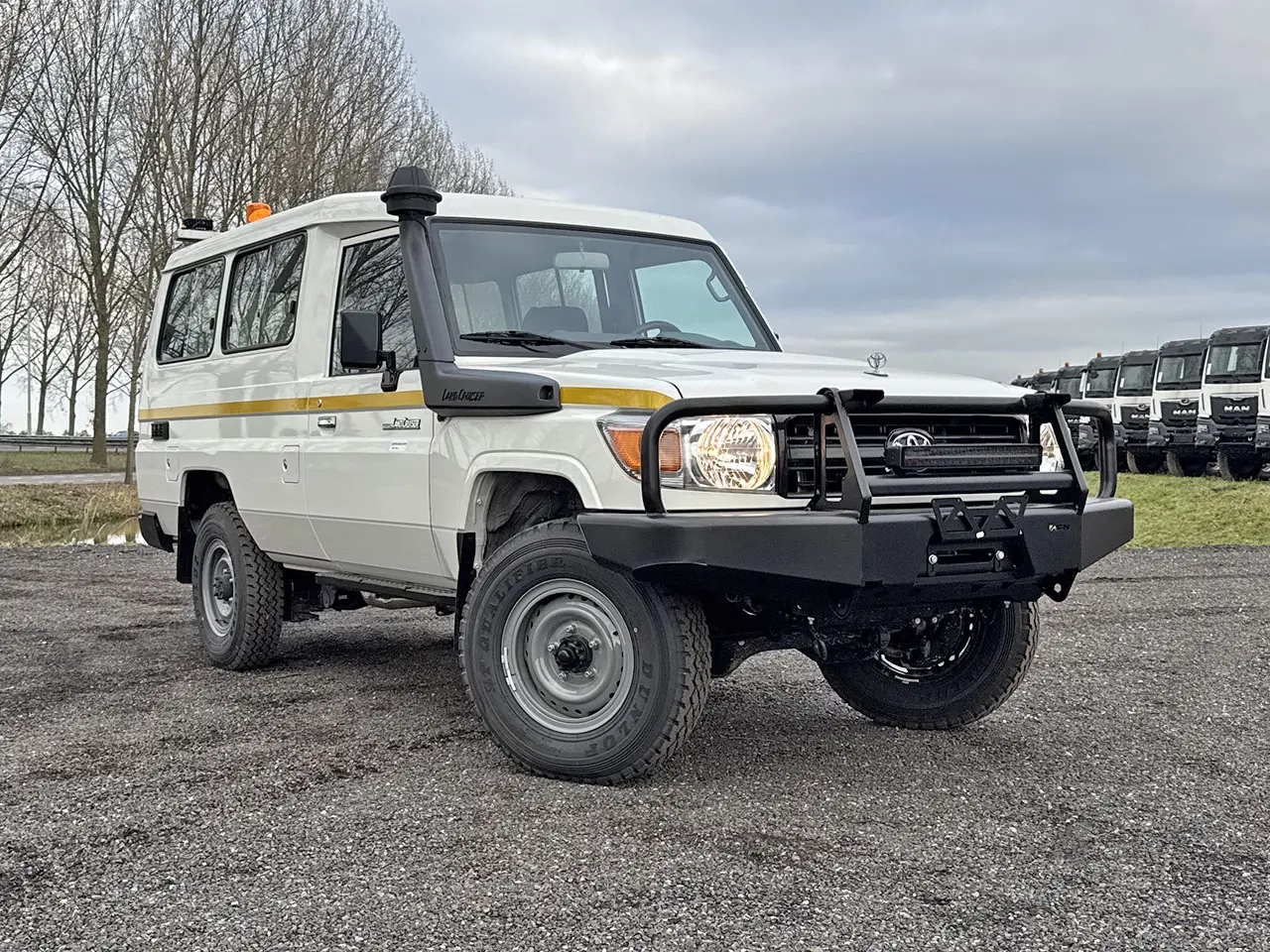 Toyota Land Cruiser HZJ78L 4x4 Hard Top 4