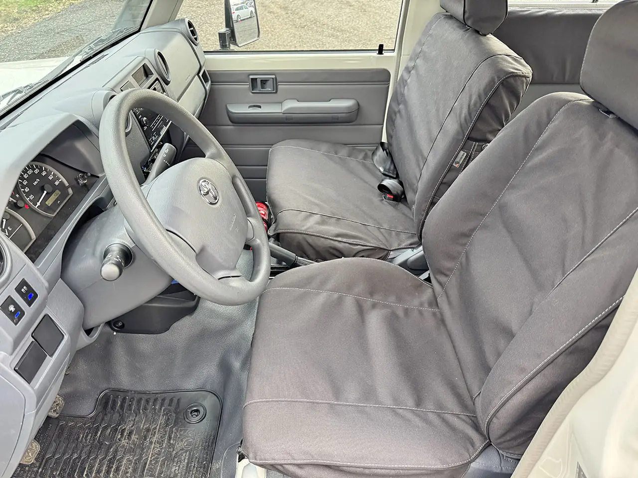 Toyota Land Cruiser HZJ78L 4x4 Hard Top 8