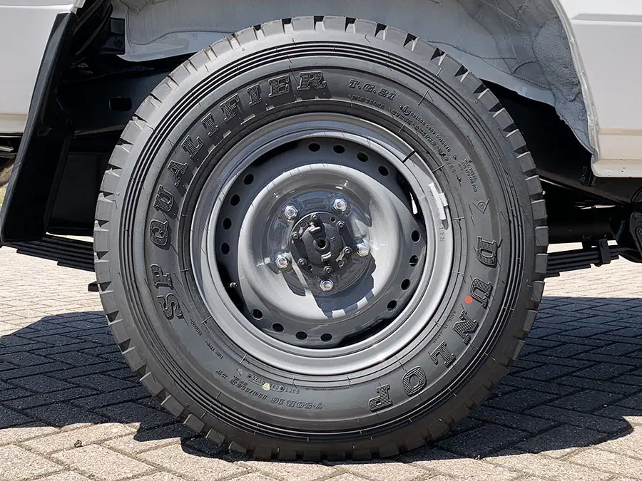 Toyota Land Cruiser HZJ78L Hard Top 4x4 13