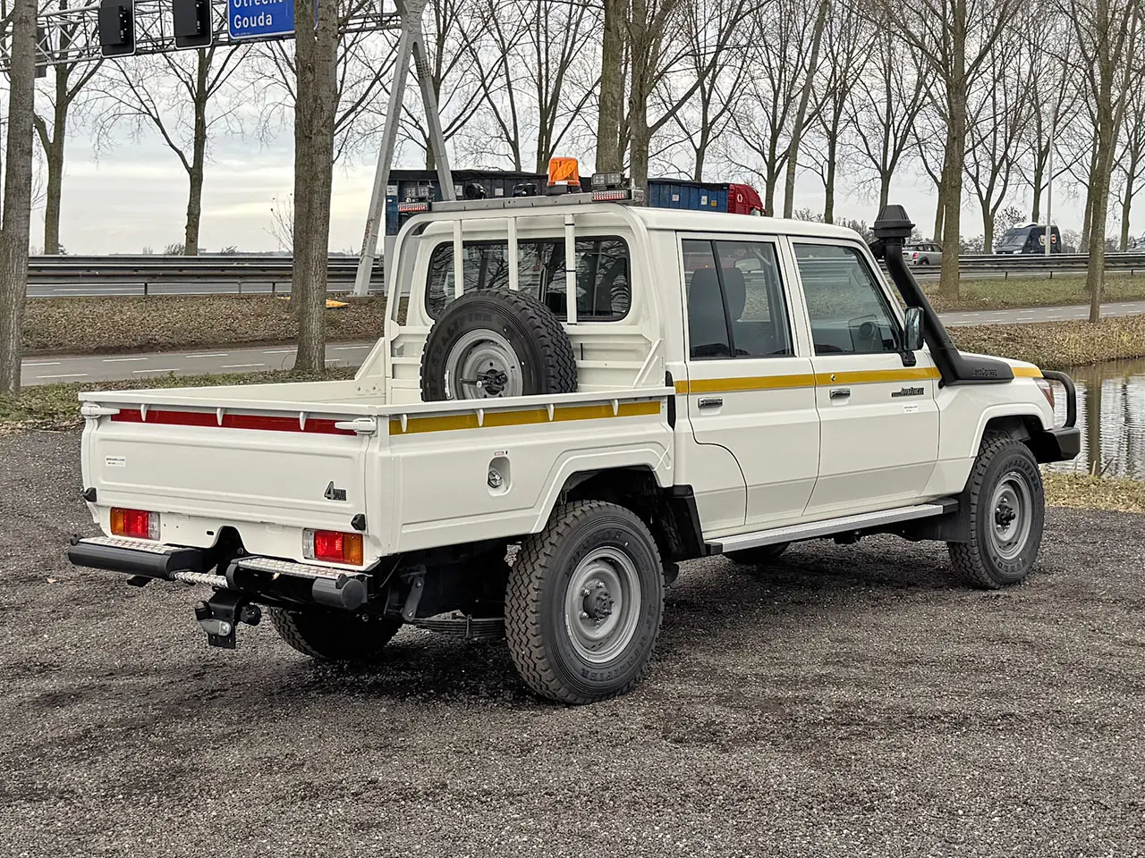Toyota Land Cruiser HZJ79 4x4 Pick-up cabine double 2