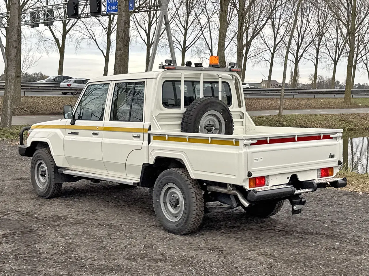 Toyota Land Cruiser HZJ79 4x4 Pick-up cabine double 6